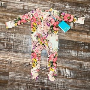 Posh peanut June ruffled Footie